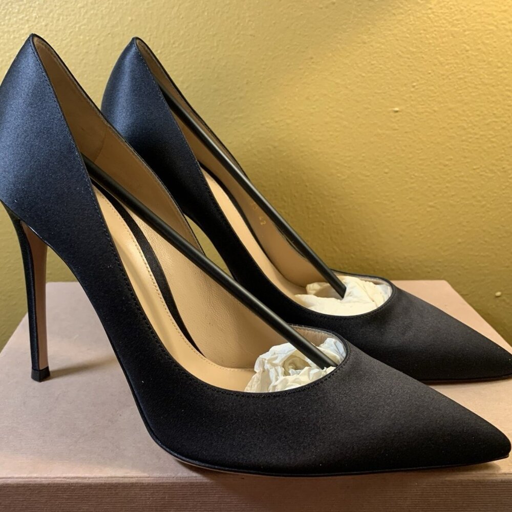 Gianvito Rossi Gianvito 105 Raso Black Leather Pump - Picture 2 of 16